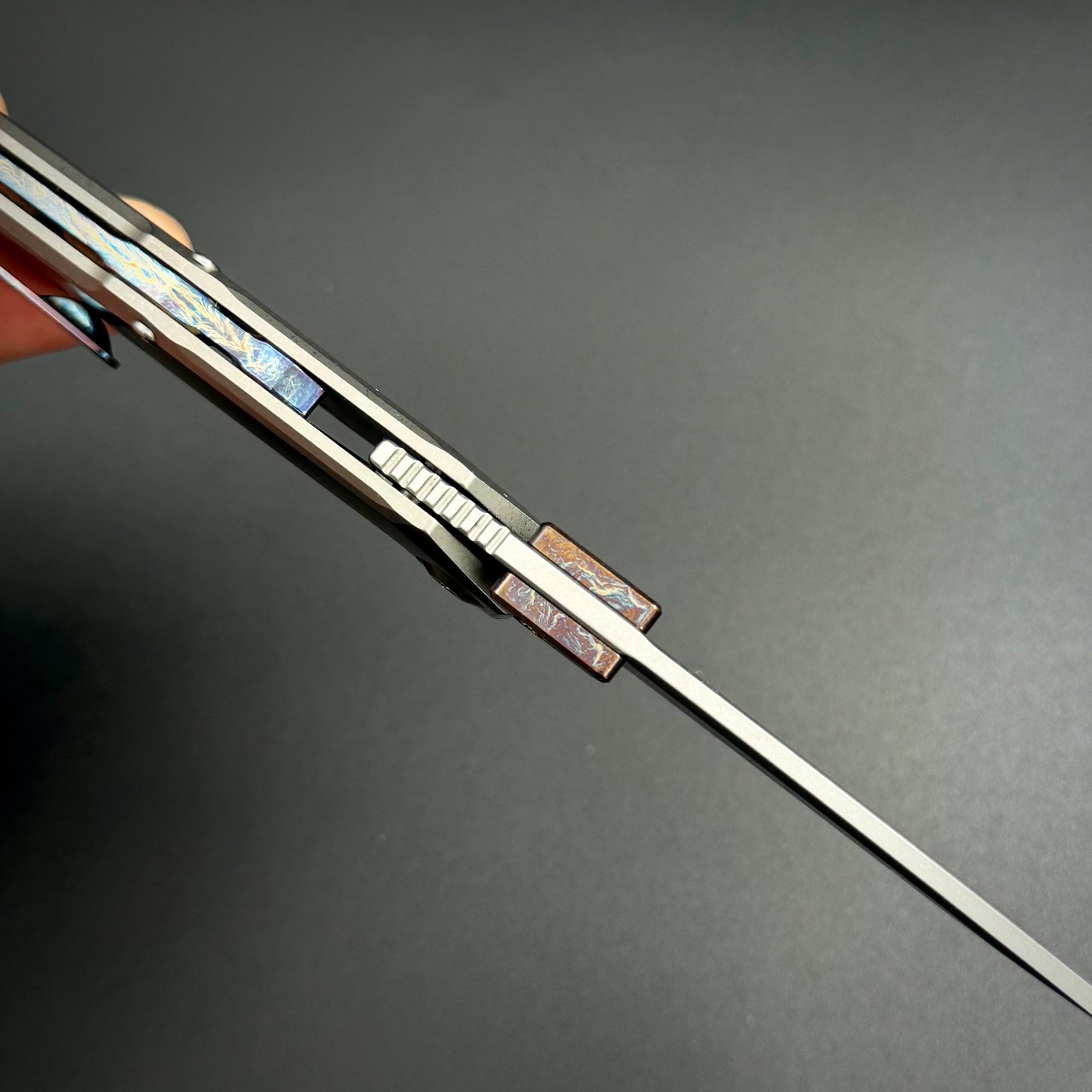 Складной нож Vigil n690co Titanium Custom Carbon Fiber T106 Yellow Alpha Miu