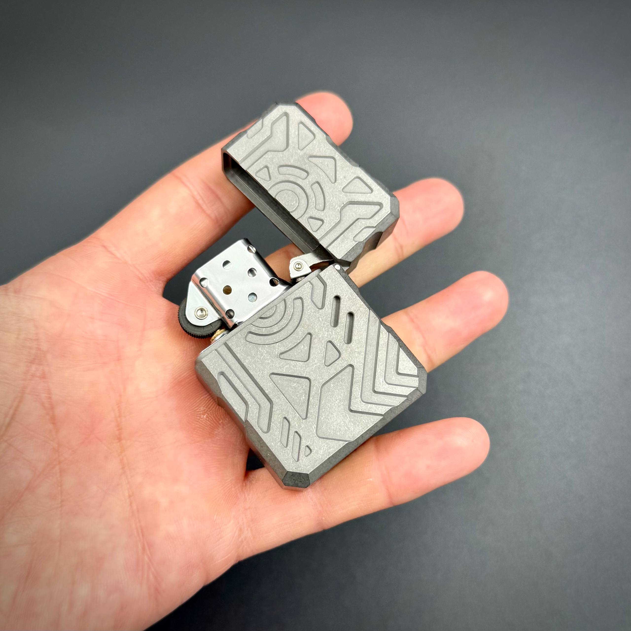Зажигалка с титановым корпусом Трансформер Тип 2 SW Pioneer EDC