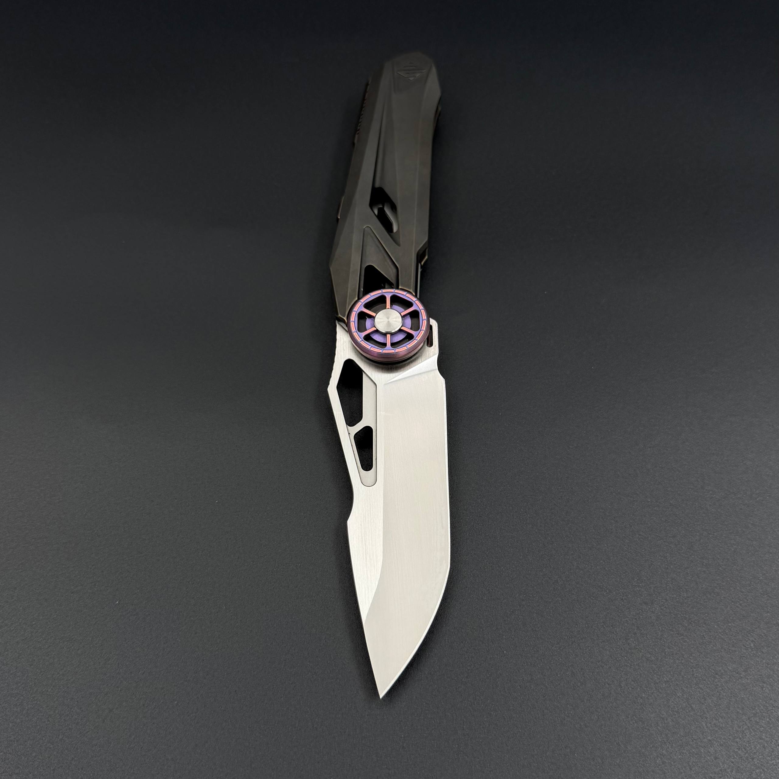 Складной нож Trigger CPM S125V Timascus Gray Titanium Alpha Miu
