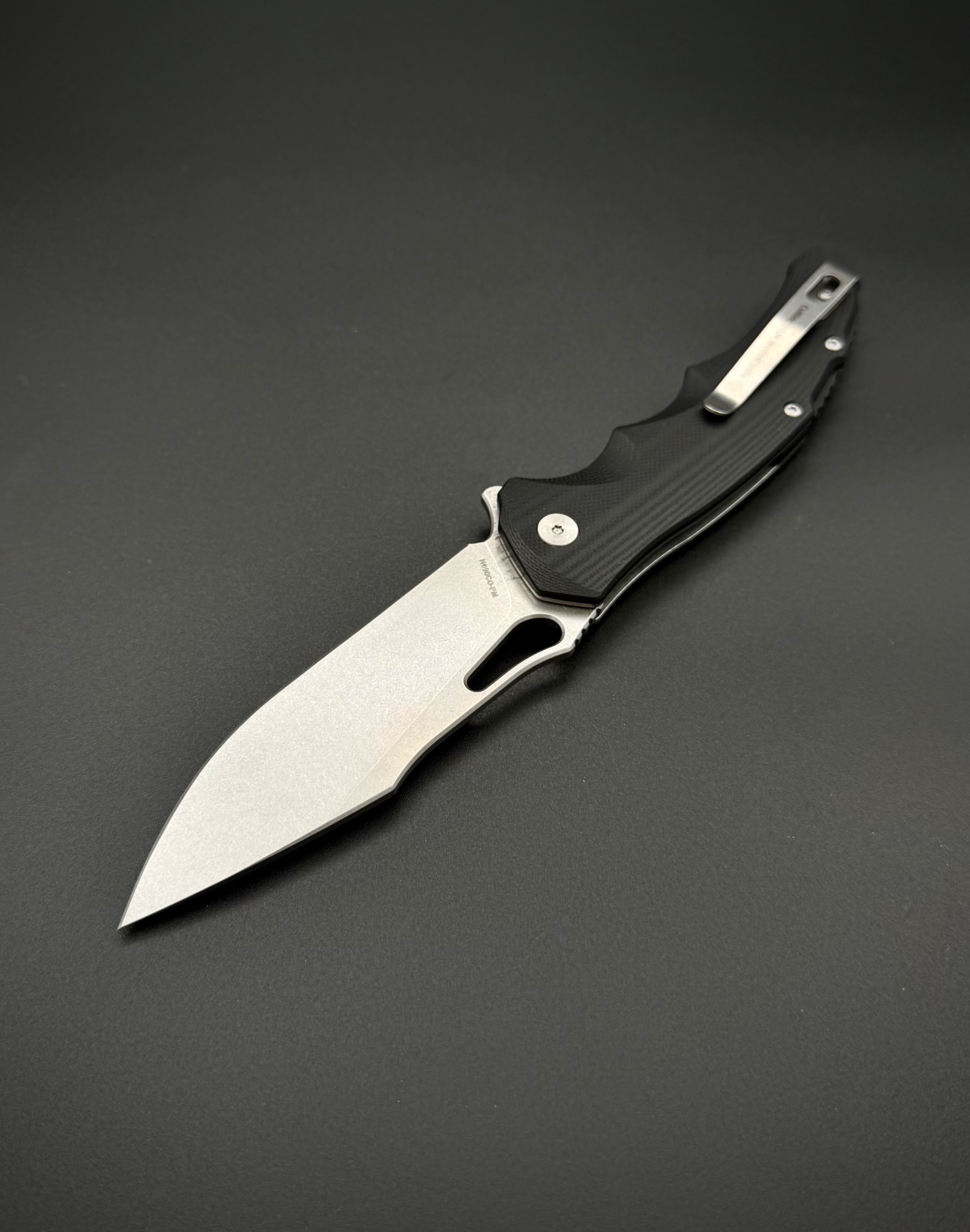 Складной нож Strixor Black Liner Lock n690 Alpha Miu