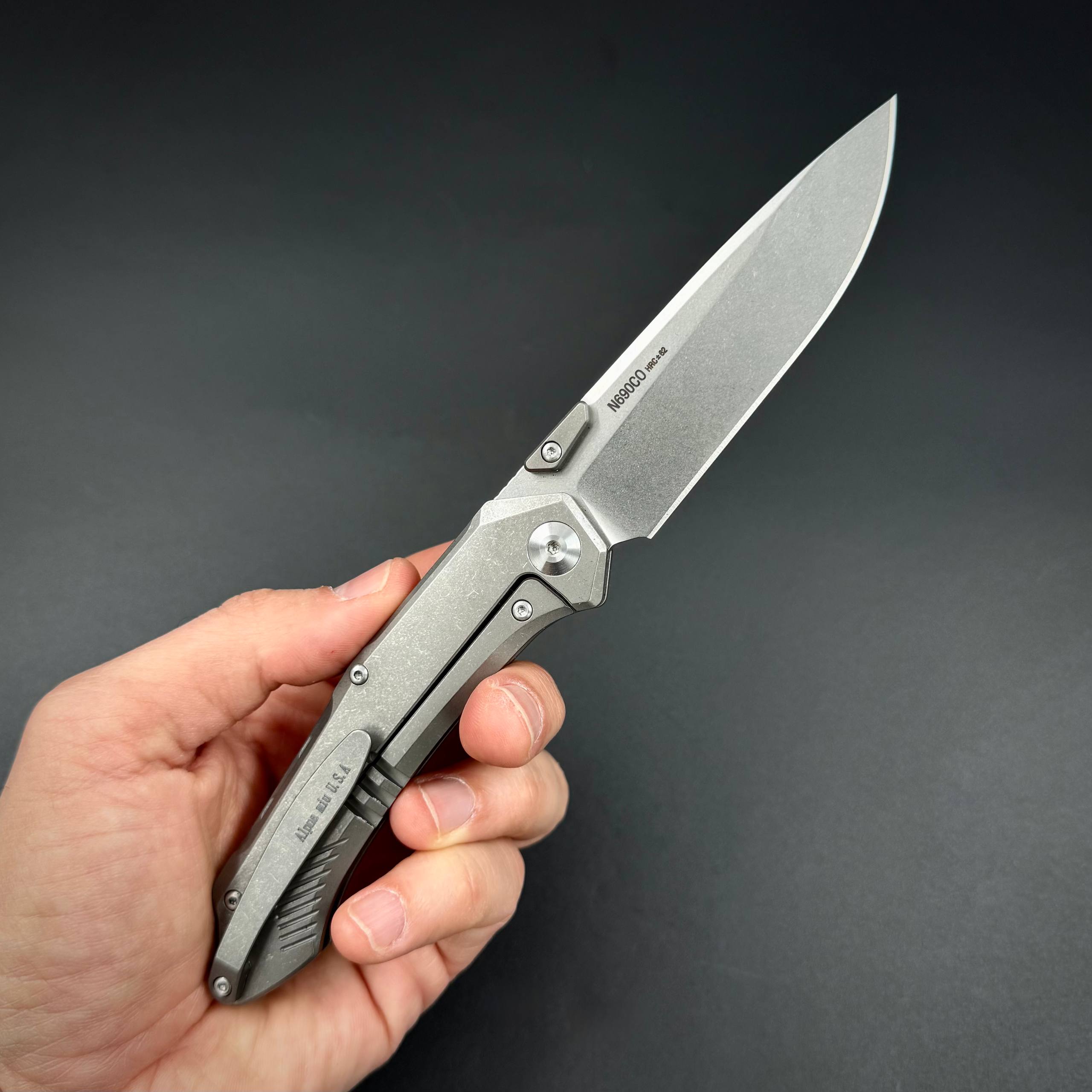 Складной нож Vigil n690co Titanium Carbon Fiber T106 Blue Alpha Miu