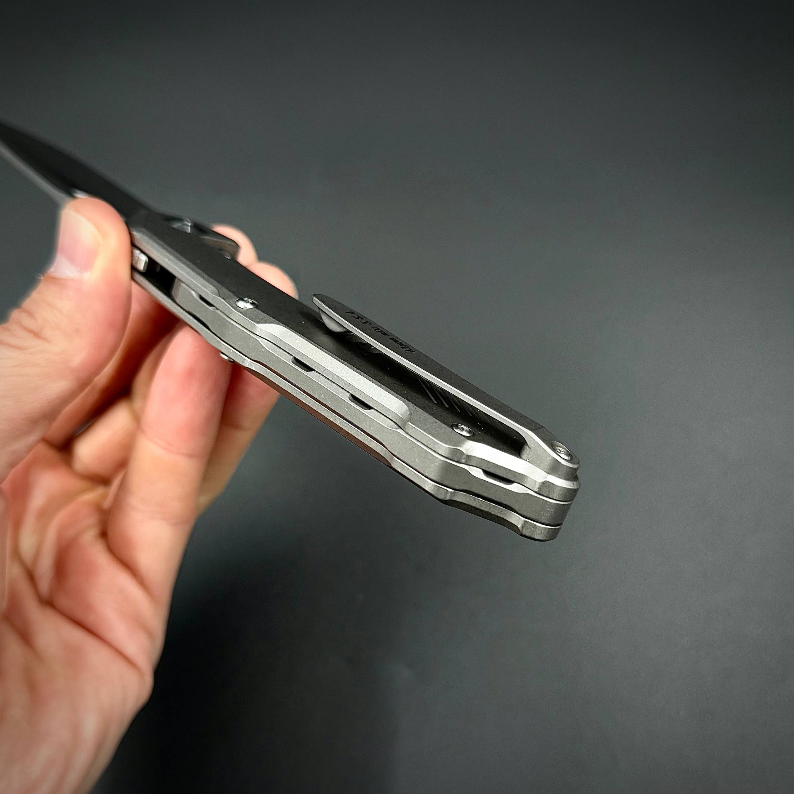 Складной нож Vigil n690co Titanium Carbon Fiber T107 Red Alpha Miu