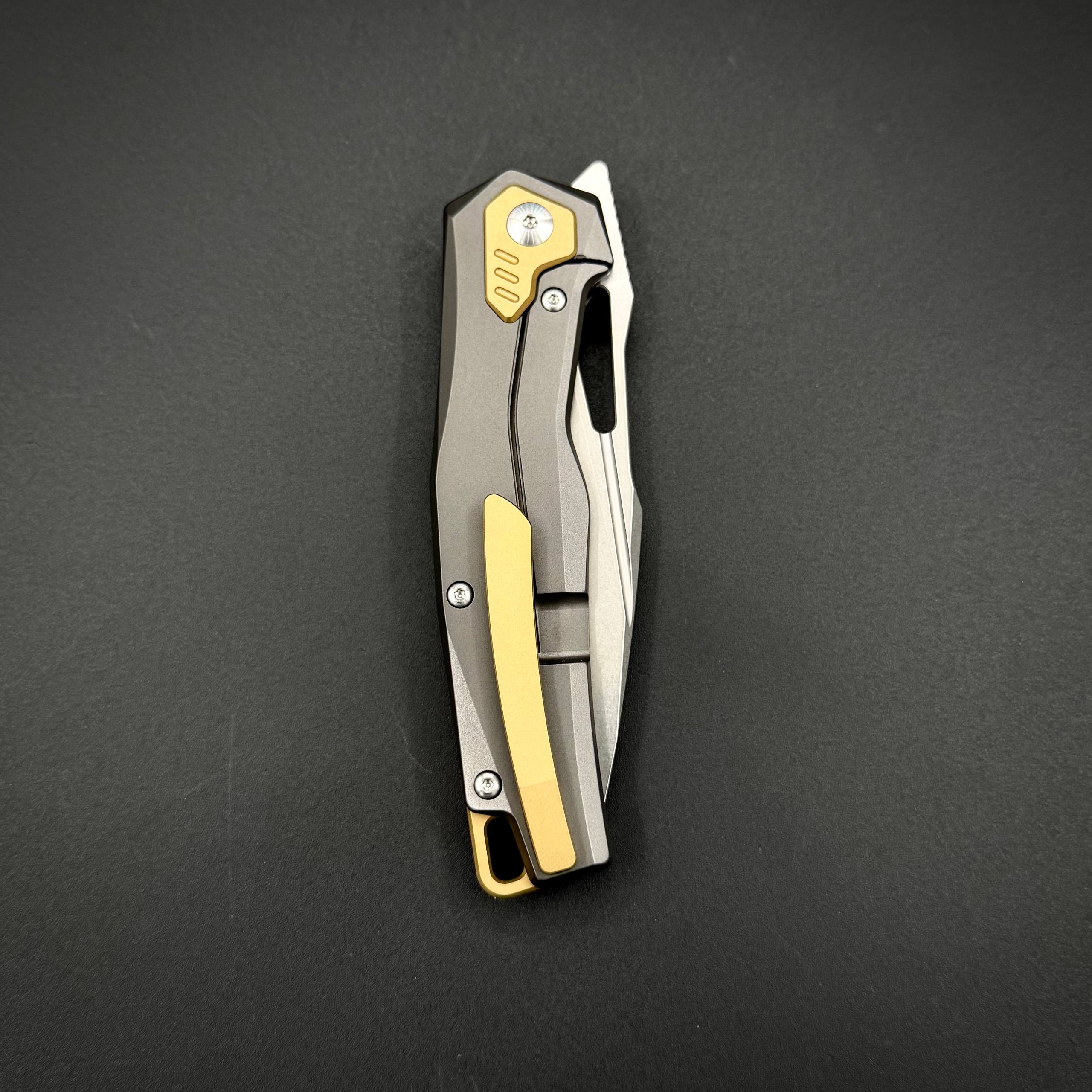 Складной нож Swift Gray Gold n690co Titanium
