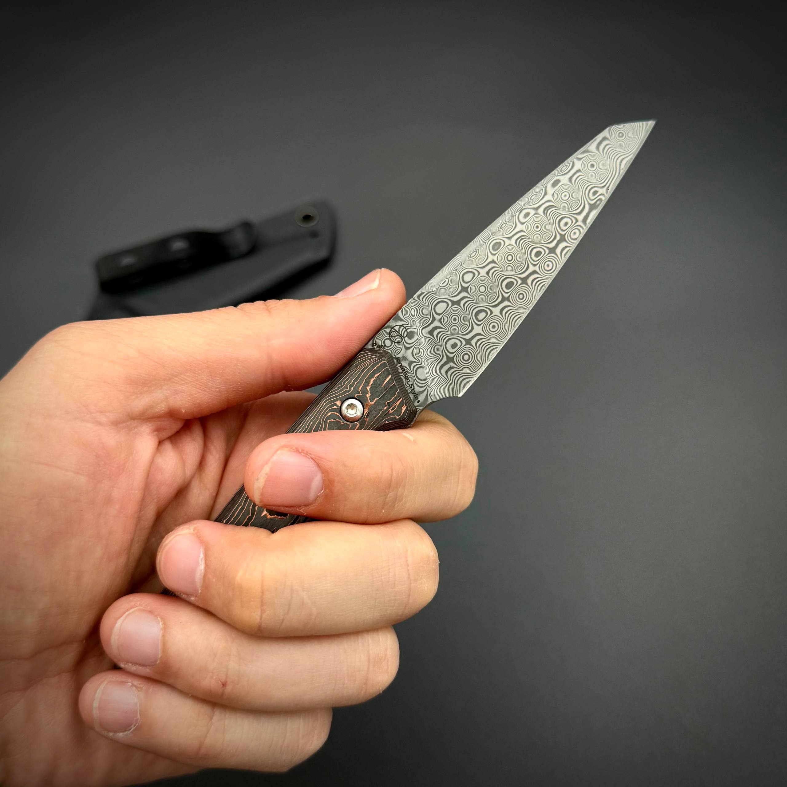 Нож Kansept Parr Damascus, Copper Carbon Fiber
