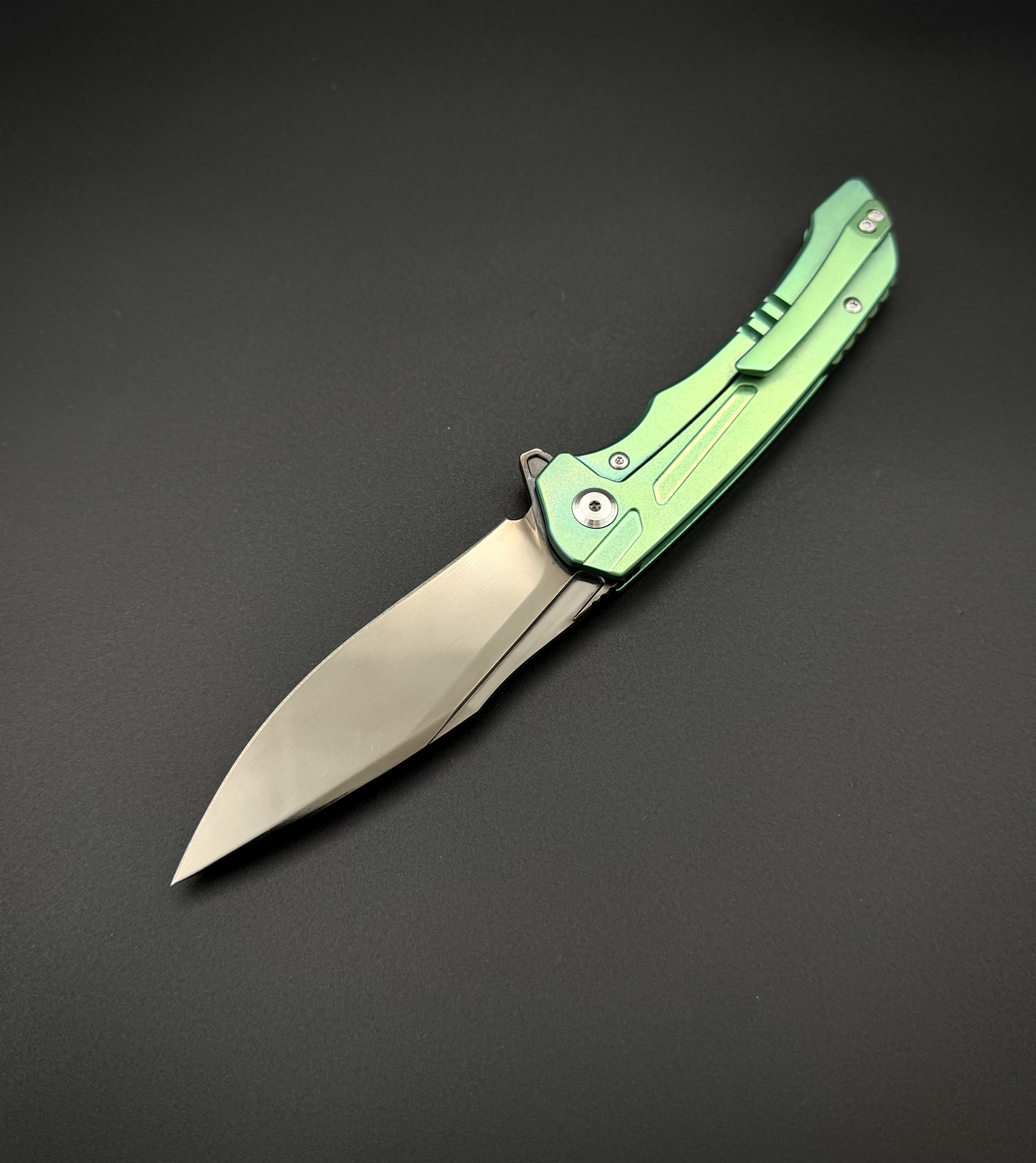 Складной нож Abyss CPM S125V Titanium Green Alpha Miu