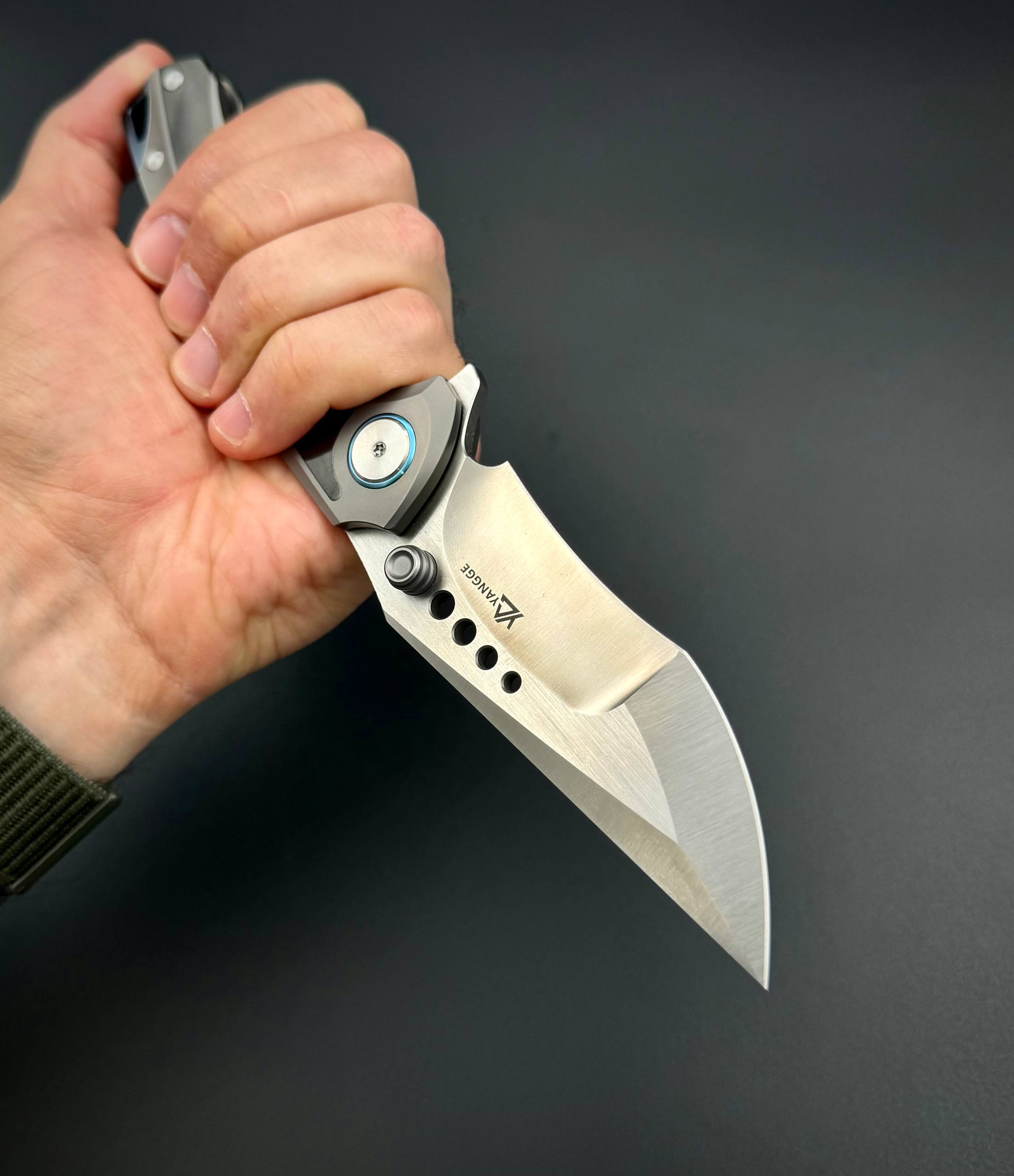 Складной нож Aeternum Elmax Crio, Titanium Zirconium Pioneer EDC