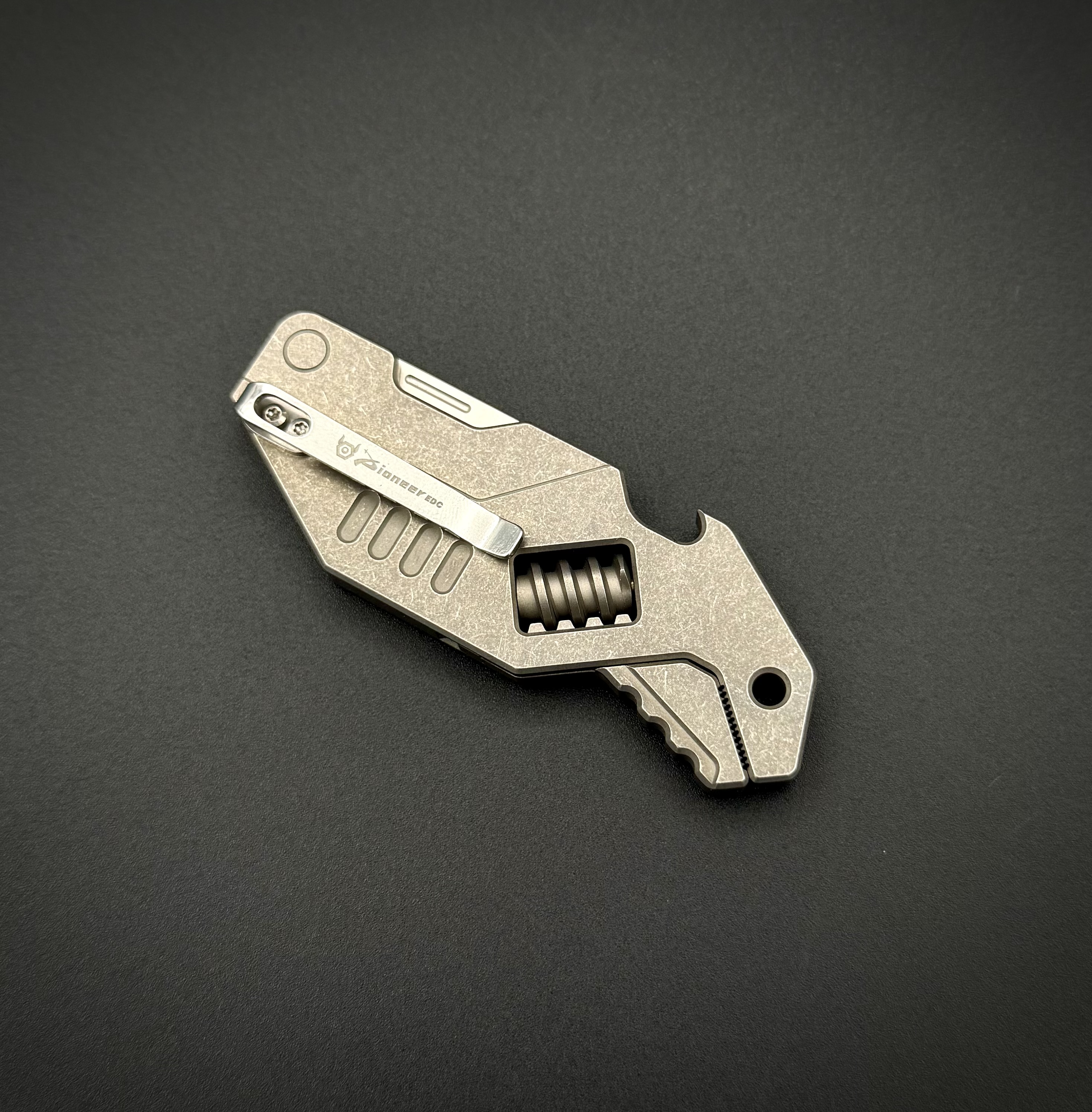 Мультиинструмент Dino SW Pioneer EDC