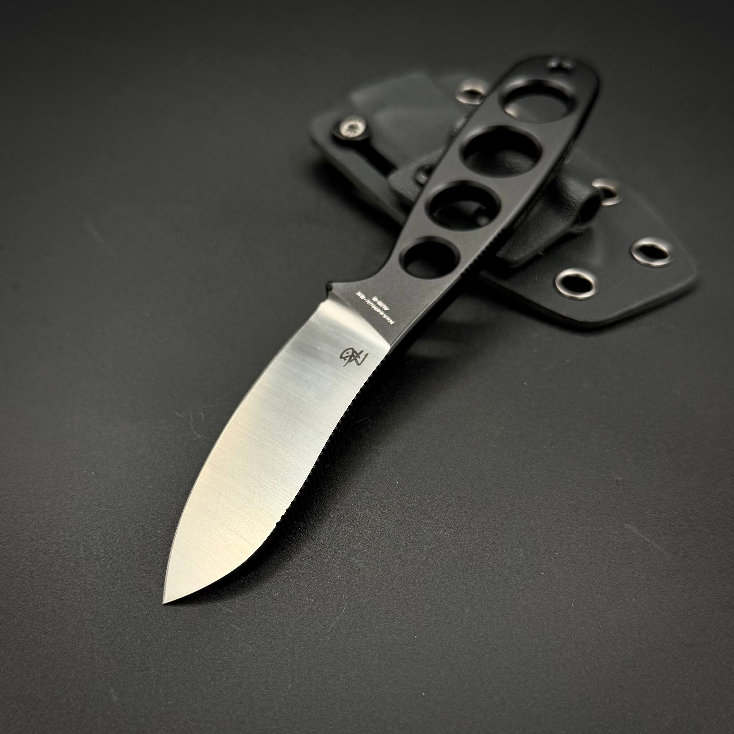 Шейный нож WithArmour NakedMuk-BK
