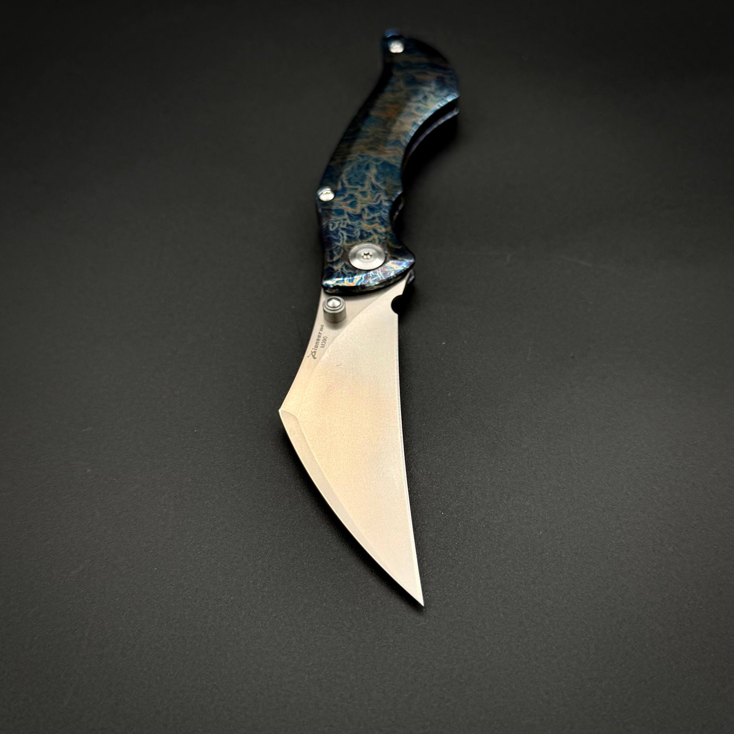 Складной нож Bat Wing Electric Blue Pioneer EDC