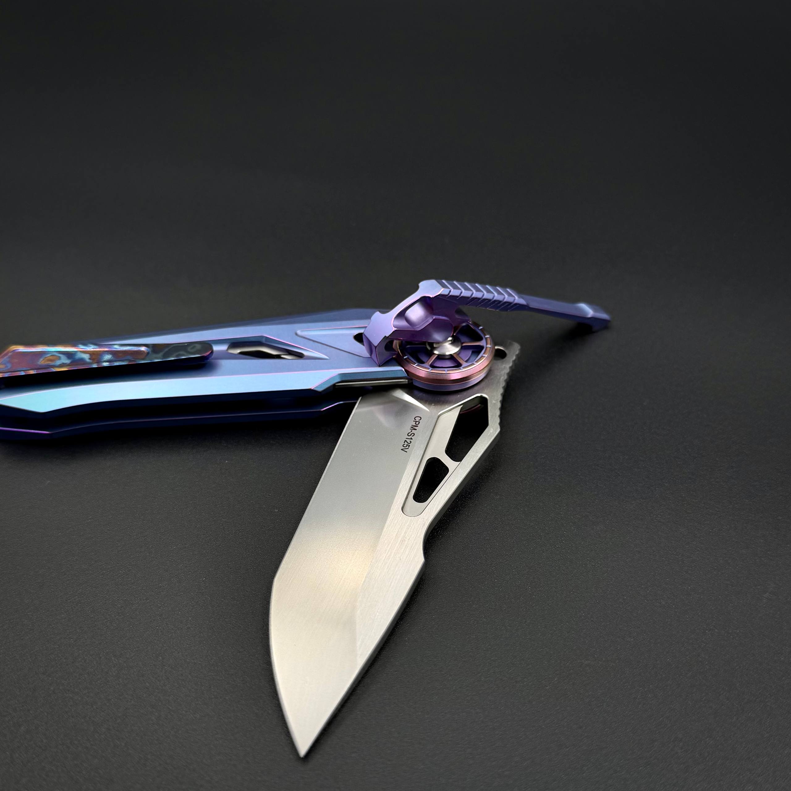 Складной нож Trigger CPM S125V Timascus Blue Titanium Alpha Miu