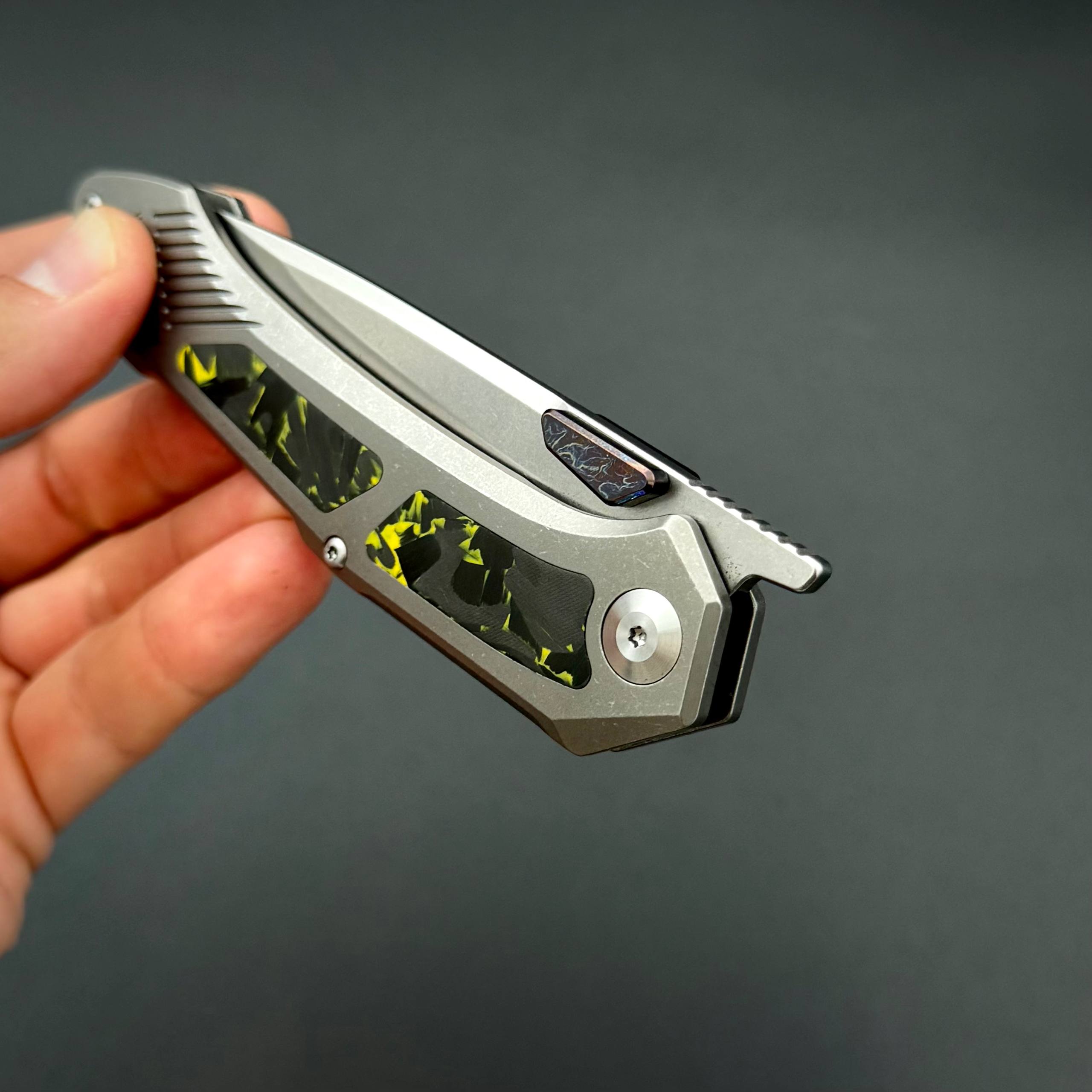 Складной нож Vigil n690co Titanium Custom Carbon Fiber T108 Yellow Alpha Miu