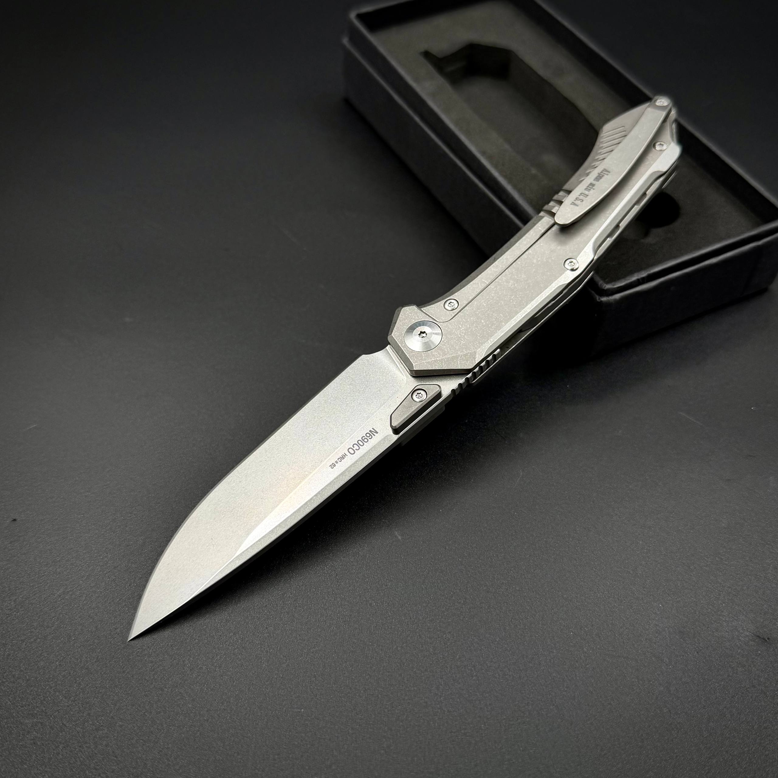 Складной нож Vigil n690co Titanium Carbon Fiber T108 Blue Alpha Miu