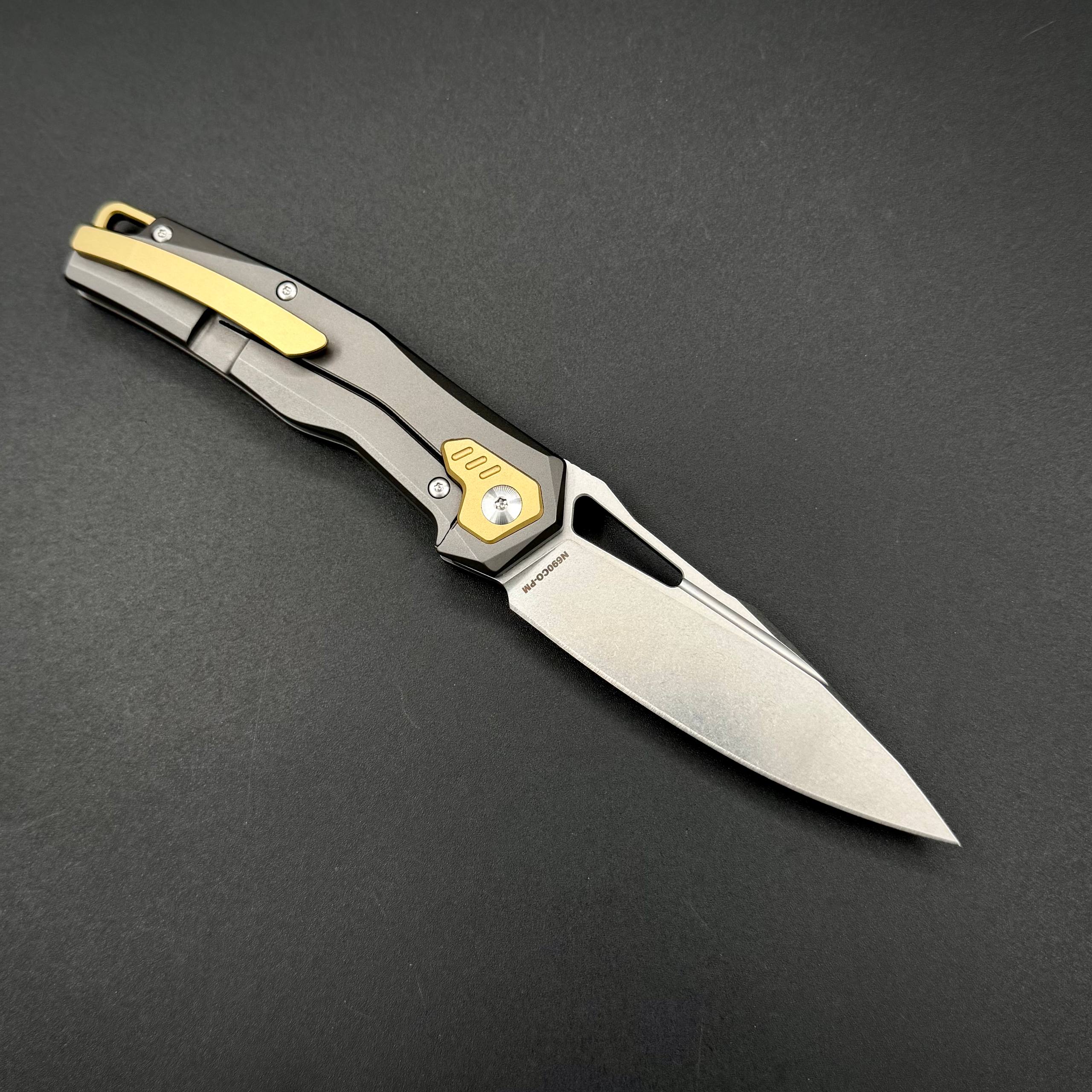 Складной нож Swift Gray Gold n690co Titanium