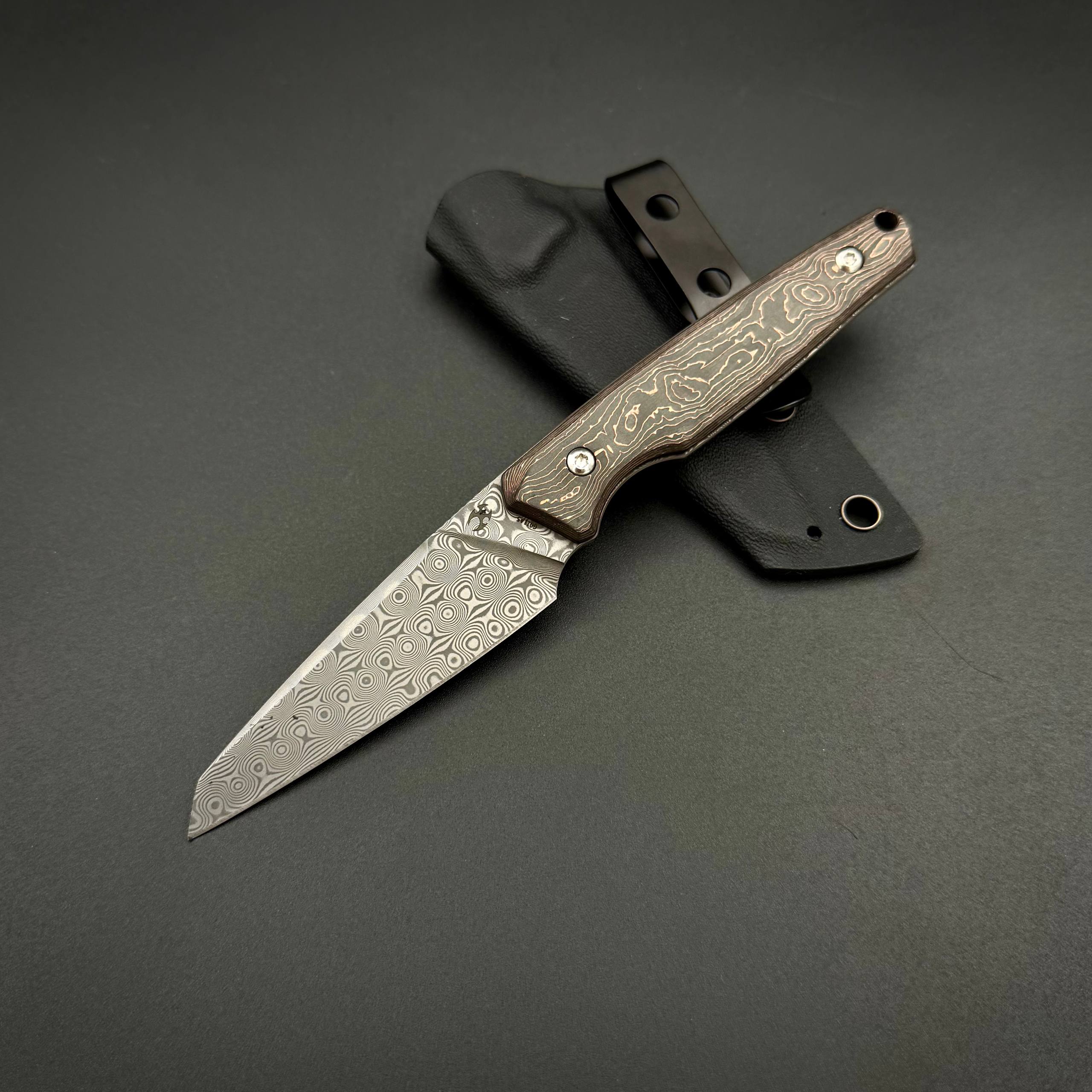 Нож Kansept Parr Damascus, Copper Carbon Fiber