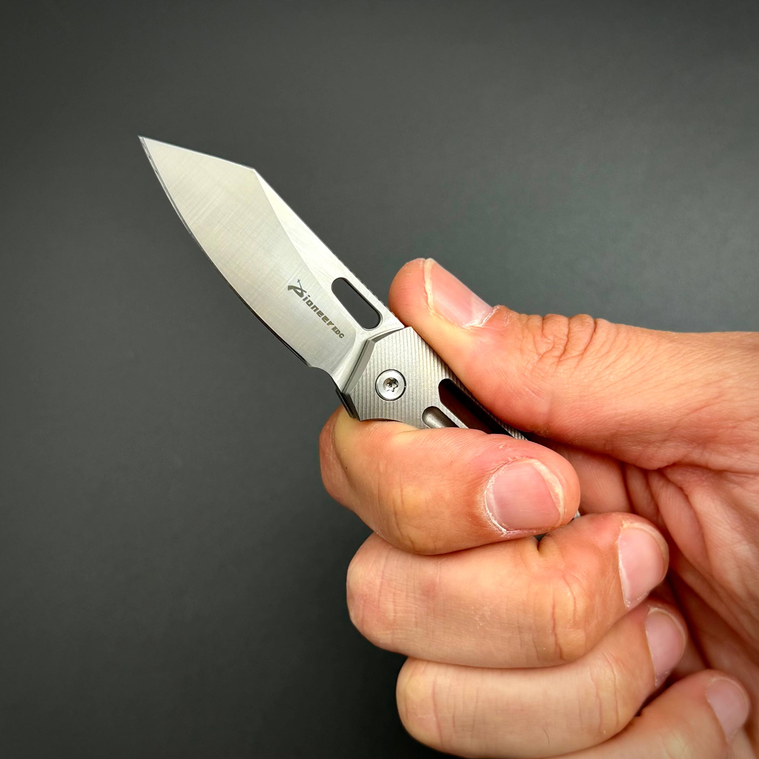 Складной нож-брелок Flea Sandvik 14C28N Titanium Pioneer EDC