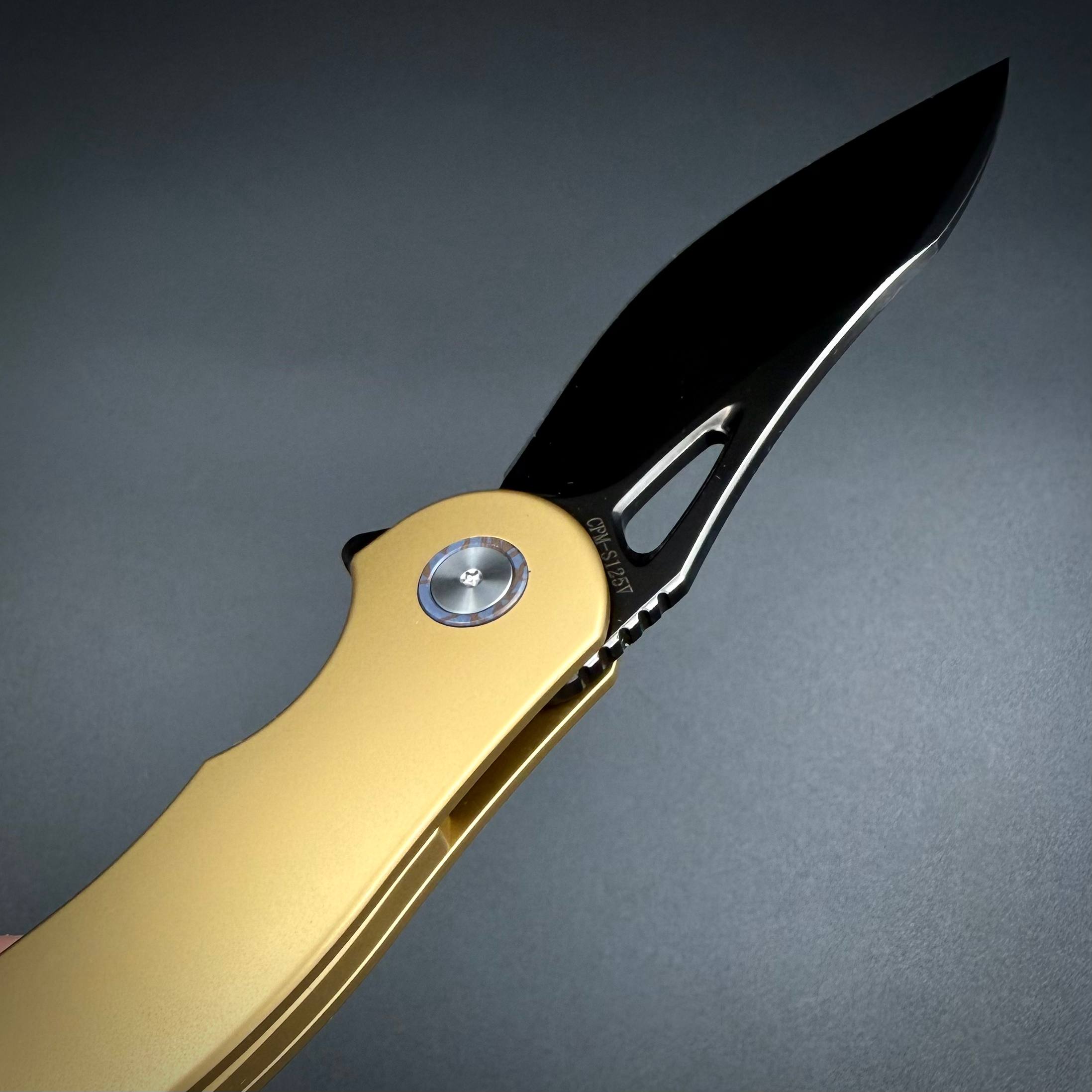 Складной нож Sea Hunter S125V Gold DLC Alpha Miu