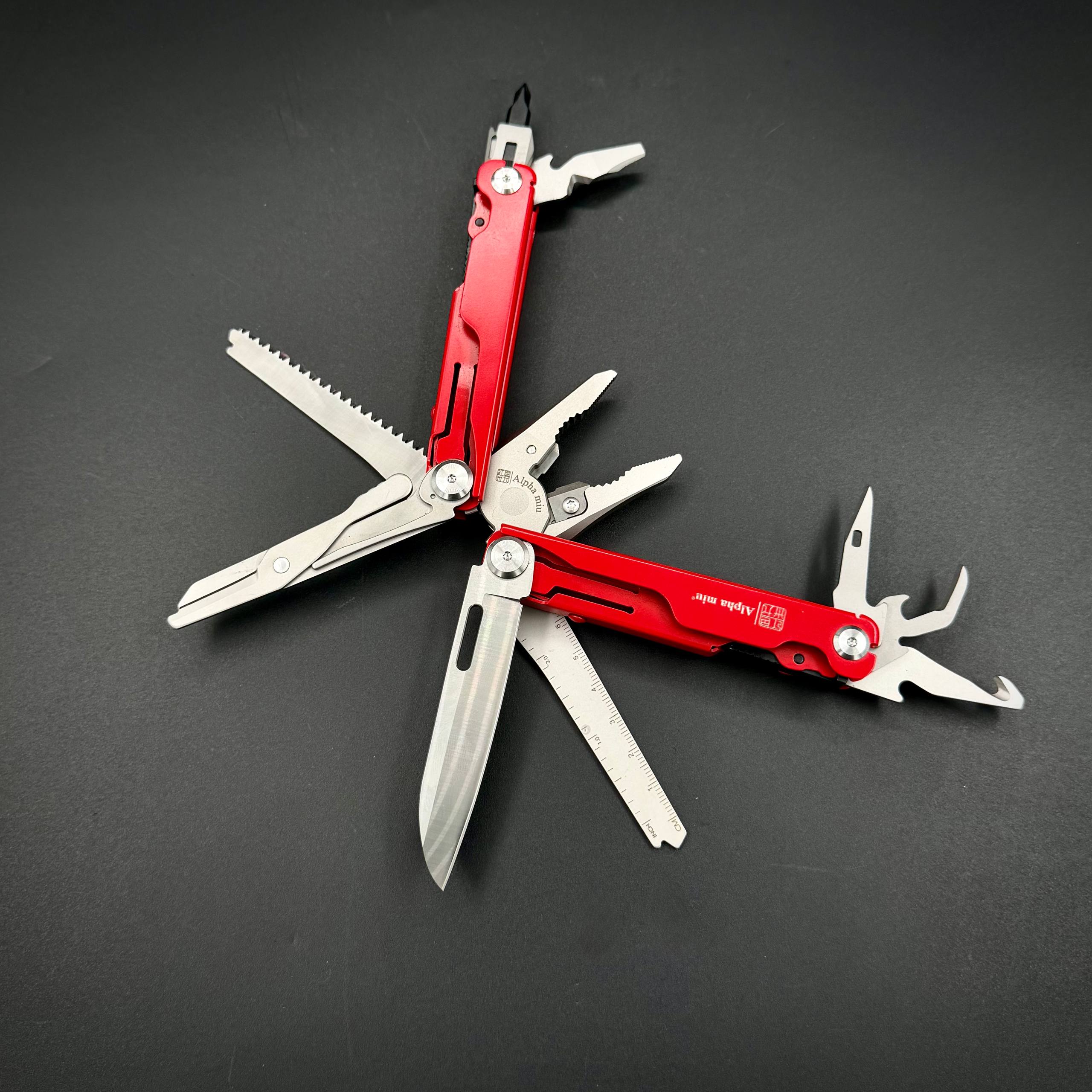 Мультитул SQ08 RED Alpha Miu