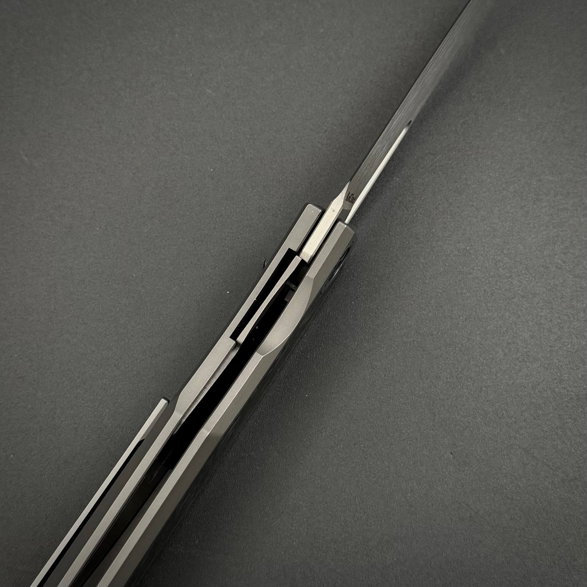 Складной нож Mowell CPM S35VN Black Carbon Fiber Titanium